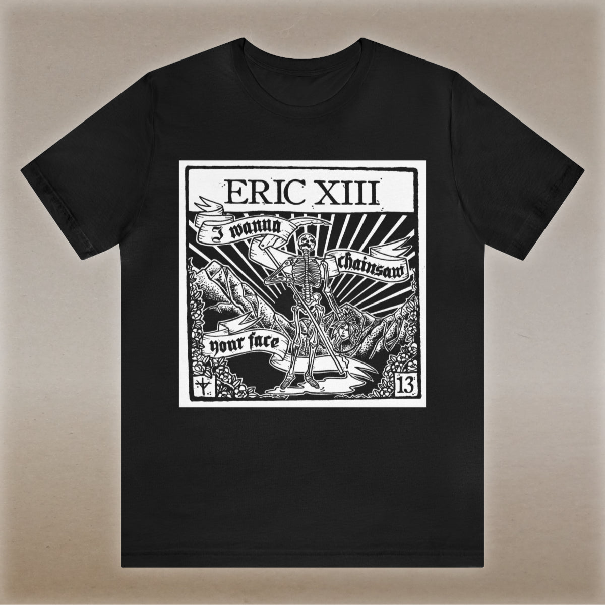 Chainsaw - Unisex T-Shirt