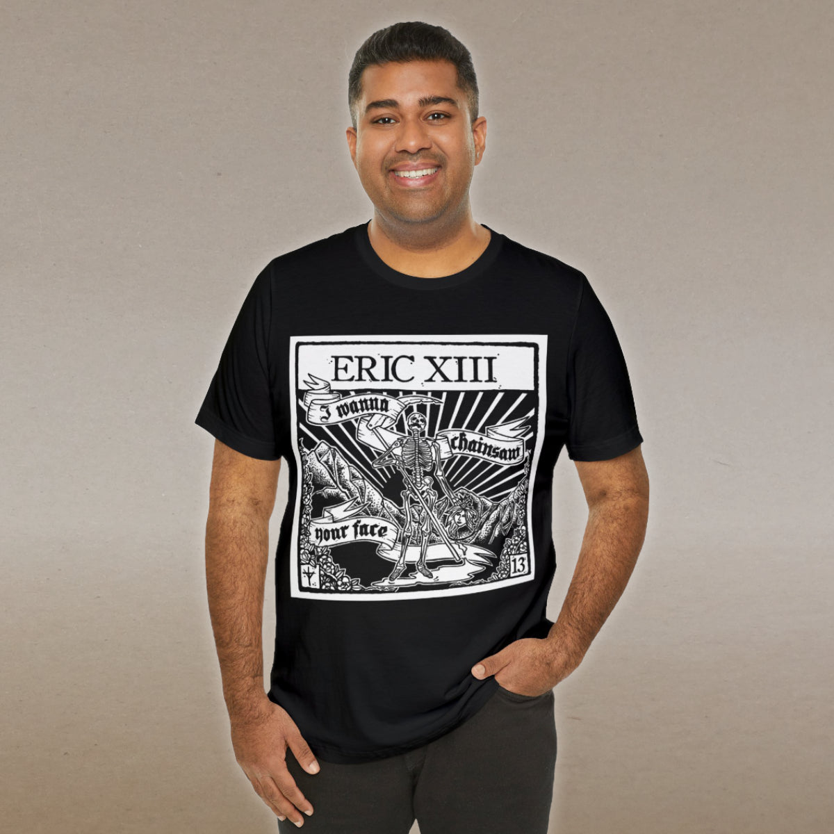 Chainsaw - Unisex T-Shirt